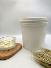 Load image into Gallery viewer, White Liquid Chocolate
